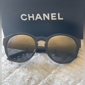 CHANEL Sunglasses